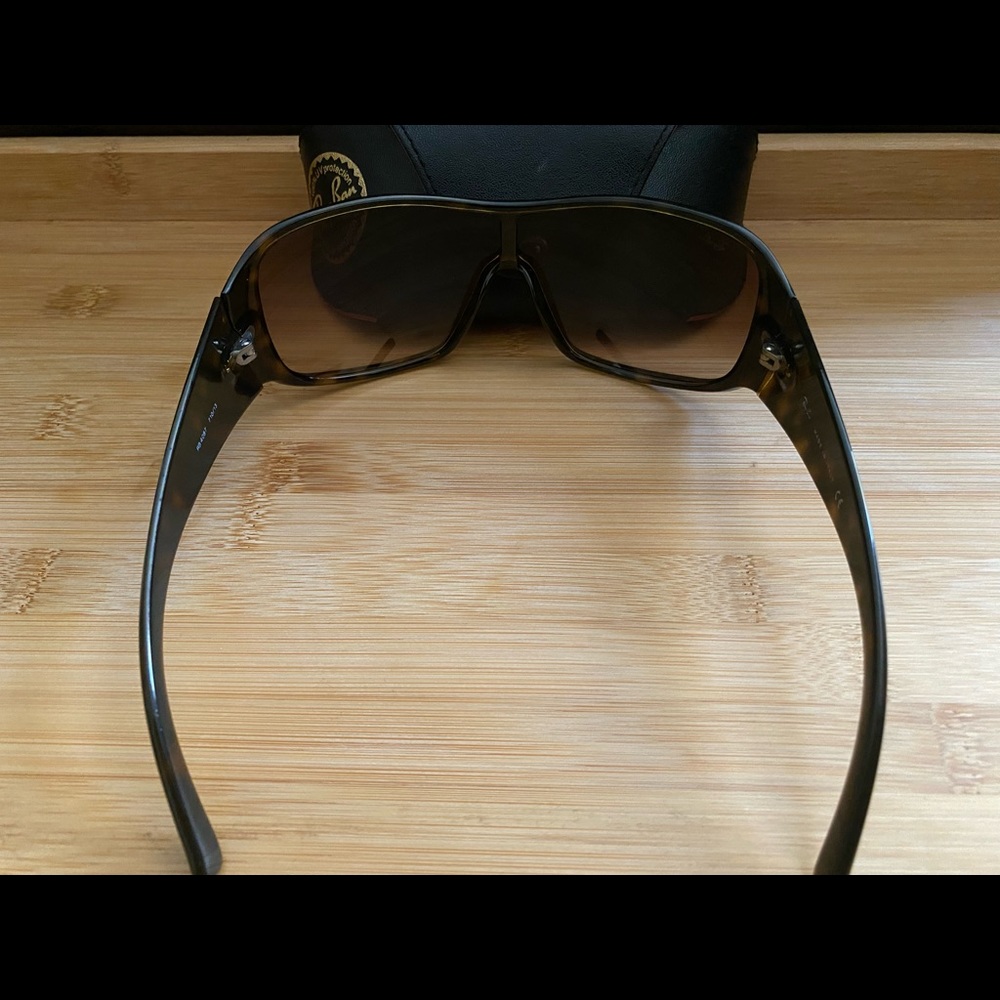Ray Ban sunglasses - Picture 6 of 7